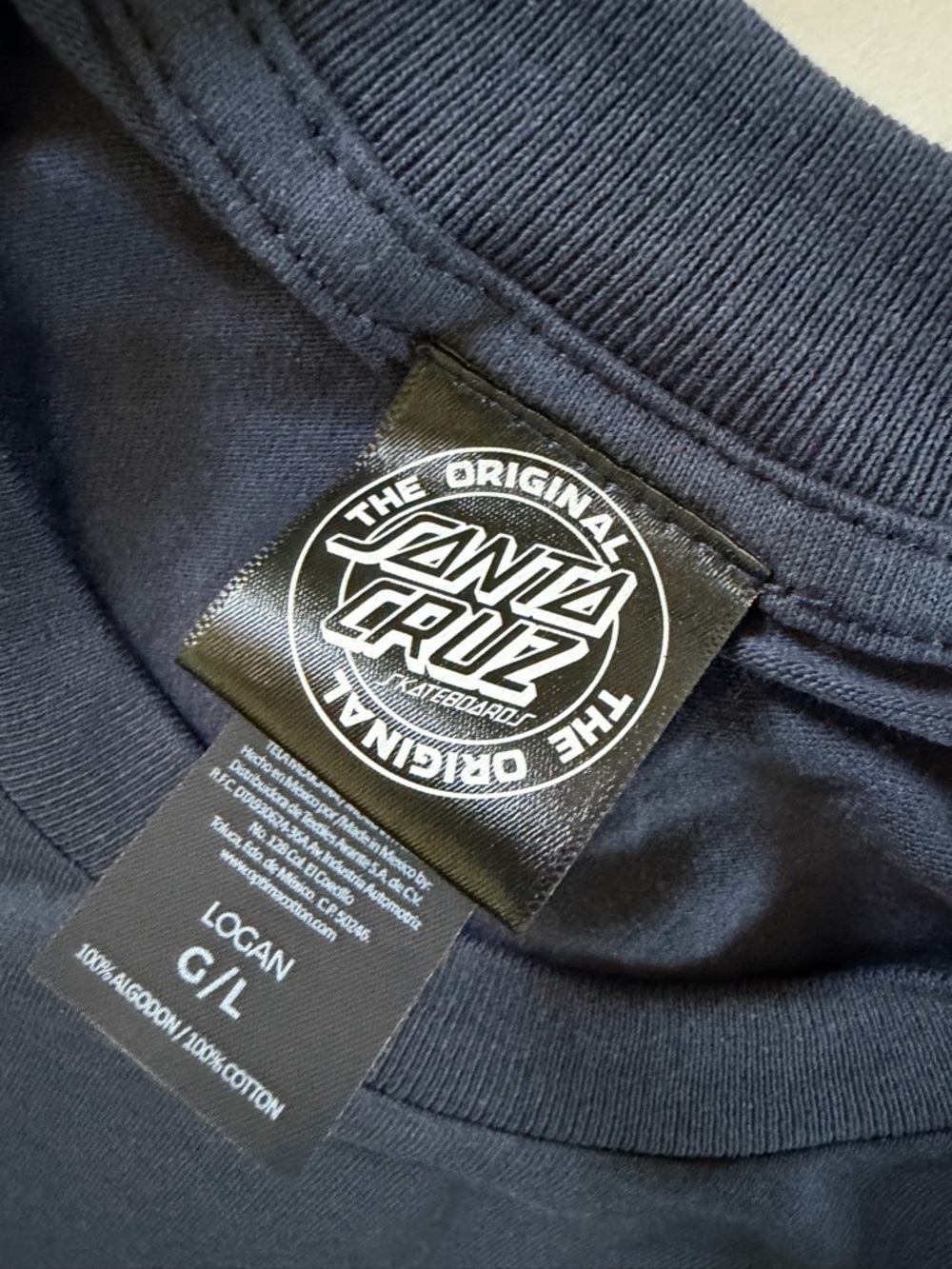 NEW Santa Cruz Skateboards Men's Navy Graphic Tee - Green Wave Logo - Picture 4 of 5